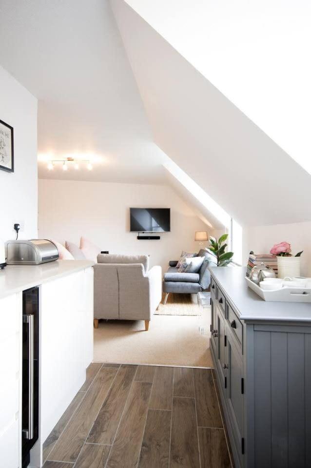 Modern Apartment In The Heart Of Oxford With Secure Underground Parking المظهر الخارجي الصورة