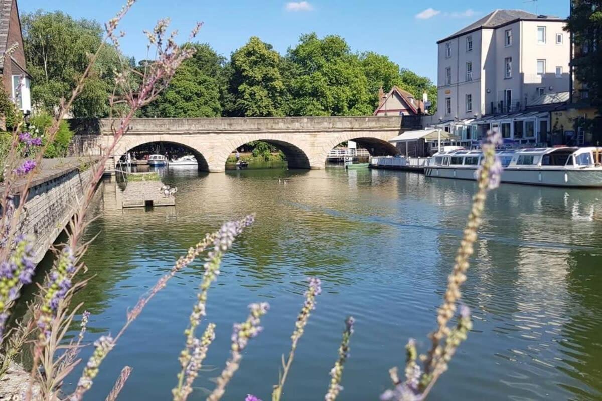 Modern Apartment In The Heart Of Oxford With Secure Underground Parking المظهر الخارجي الصورة